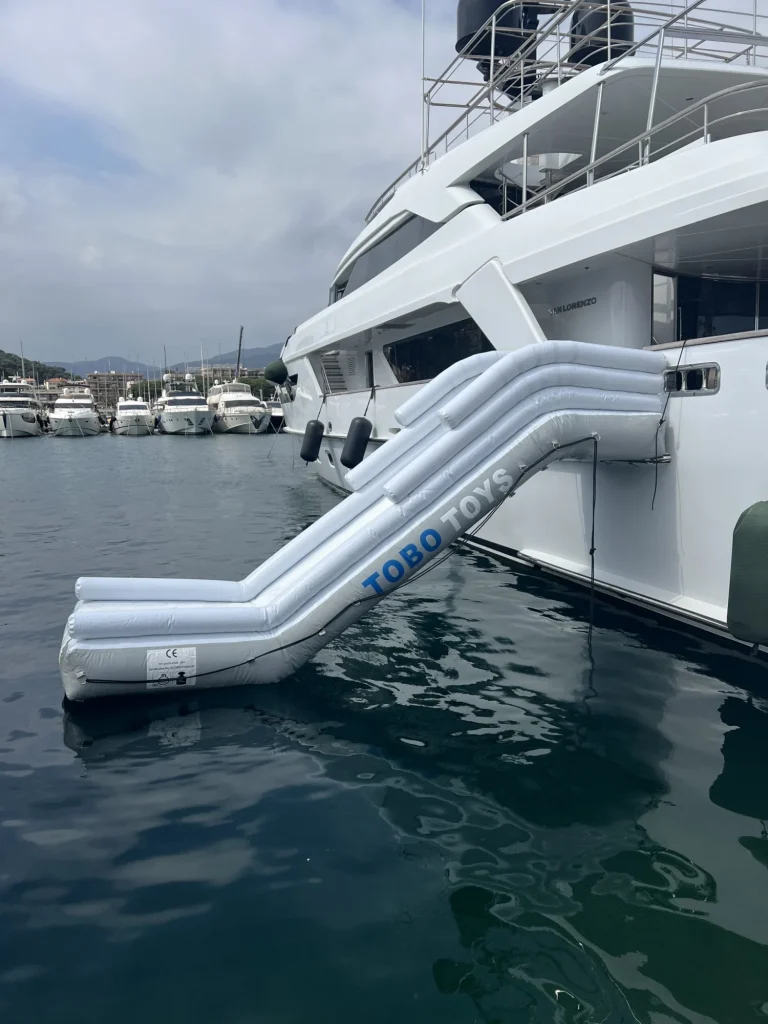 Toboggan gonflable TOBO EXTREM 110 pour yacht